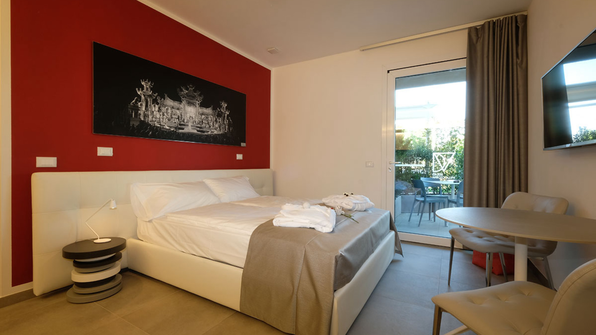 Maximum accessibility for everyone at the elegant and comfortable barrier-free apartment at Villa Clodia: for a carefree stay. 